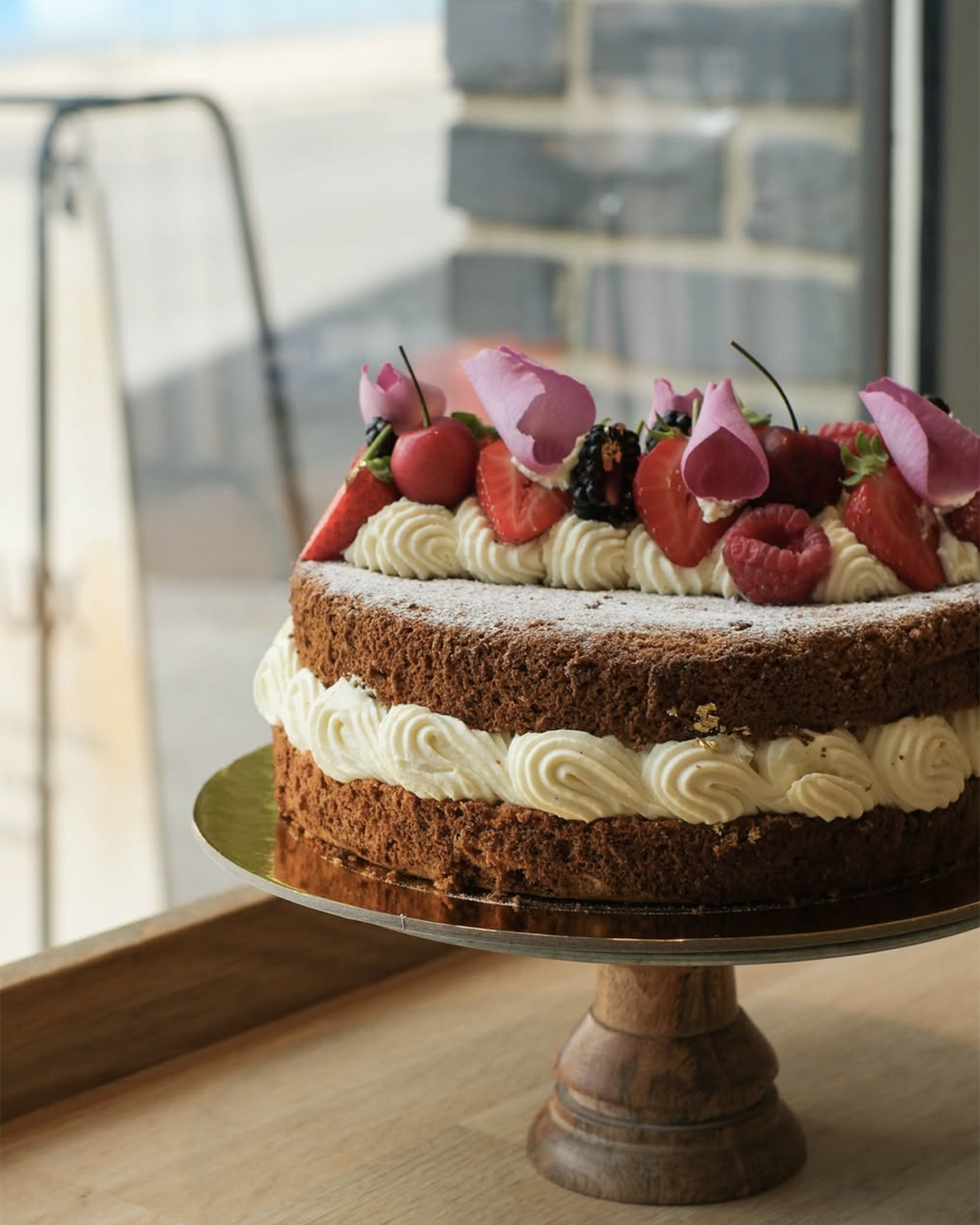 Victoria Sponge with Raspberry & White Chocolate