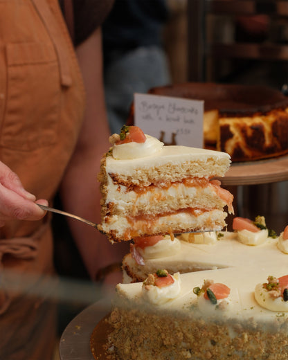 Peaches & Honey Mascarpone Cake